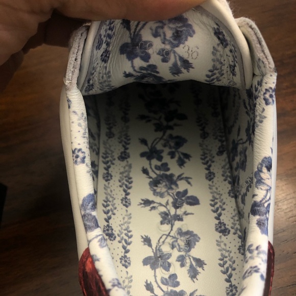 SOLD!! Ace metallic print leather sneakers. - Picture 5 of 8